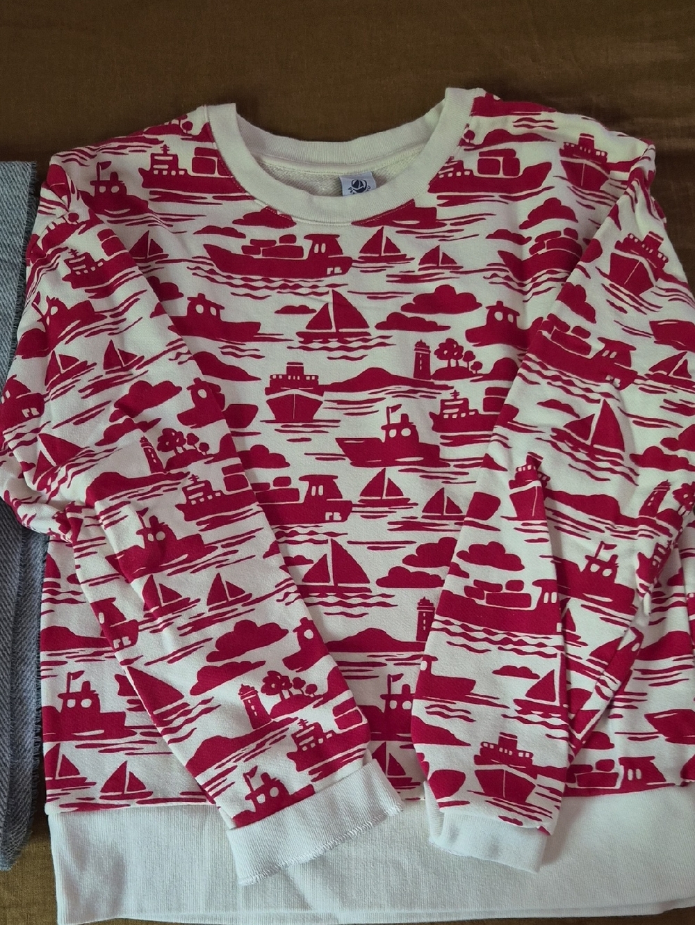 Red Boat Print Crewneck Sweatshirt